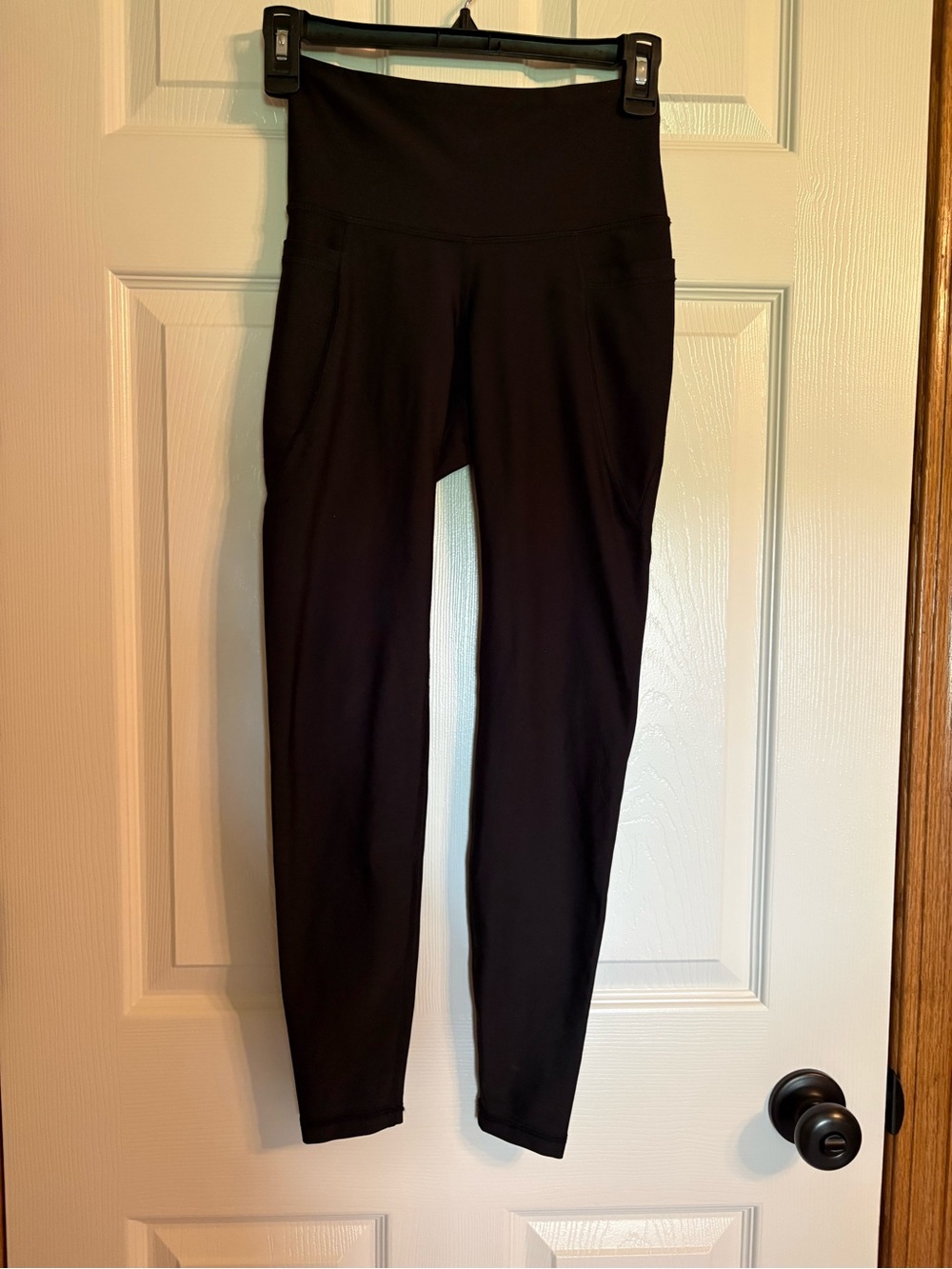 Old Navy Black High-Waist Leggings with Side Slip Pockets